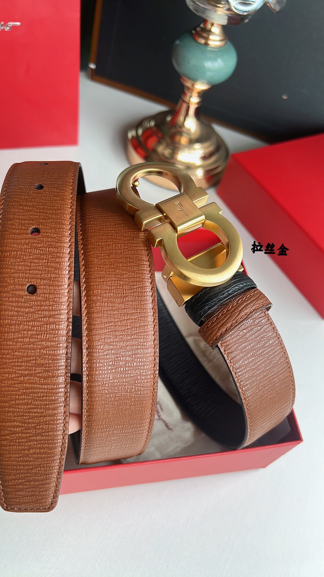 Ferragamo菲拉格慕   精致8字金属扣男士质感腰带3.5cm