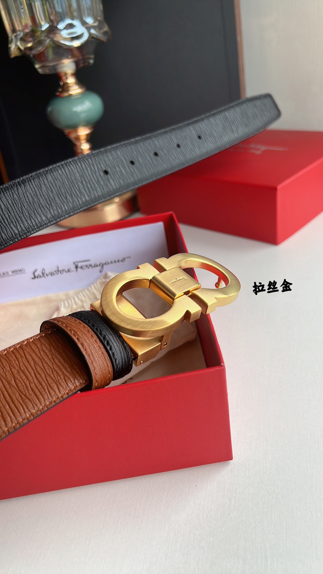 Ferragamo菲拉格慕   精致8字金属扣男士质感腰带3.5cm