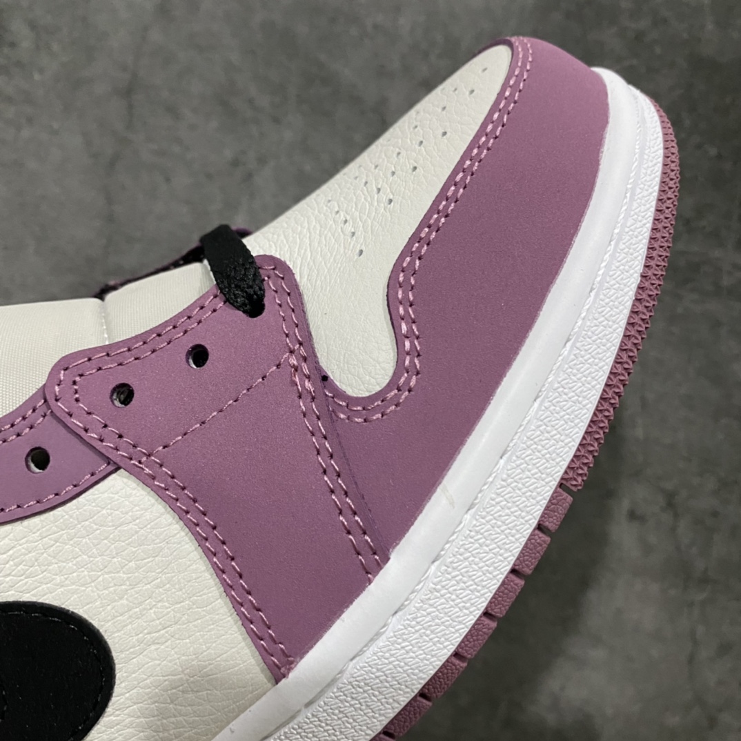 图片[6]-Air Jordan AJ1 Mid 中帮 浆果粉 DC7267-500 市面唯一纯原级别 无需拼图大几率过验 后跟方块横7针竖3针 全网唯一正确细节 全鞋电脑针车 完美零毛边处理 原厂内置全掌气垫 价格定位良心 平台专用代工流水线出品 一眼公司既视感 拿到手的一瞬间就与众不同 碾压市面所有版本 认准细节 全部原鞋开发 每一个配色都会采购原鞋确认细节 打破市面看图做货无好货之说 细节精确 所有配色原数据档案开发！ 尺码：35.5-40-选品中心