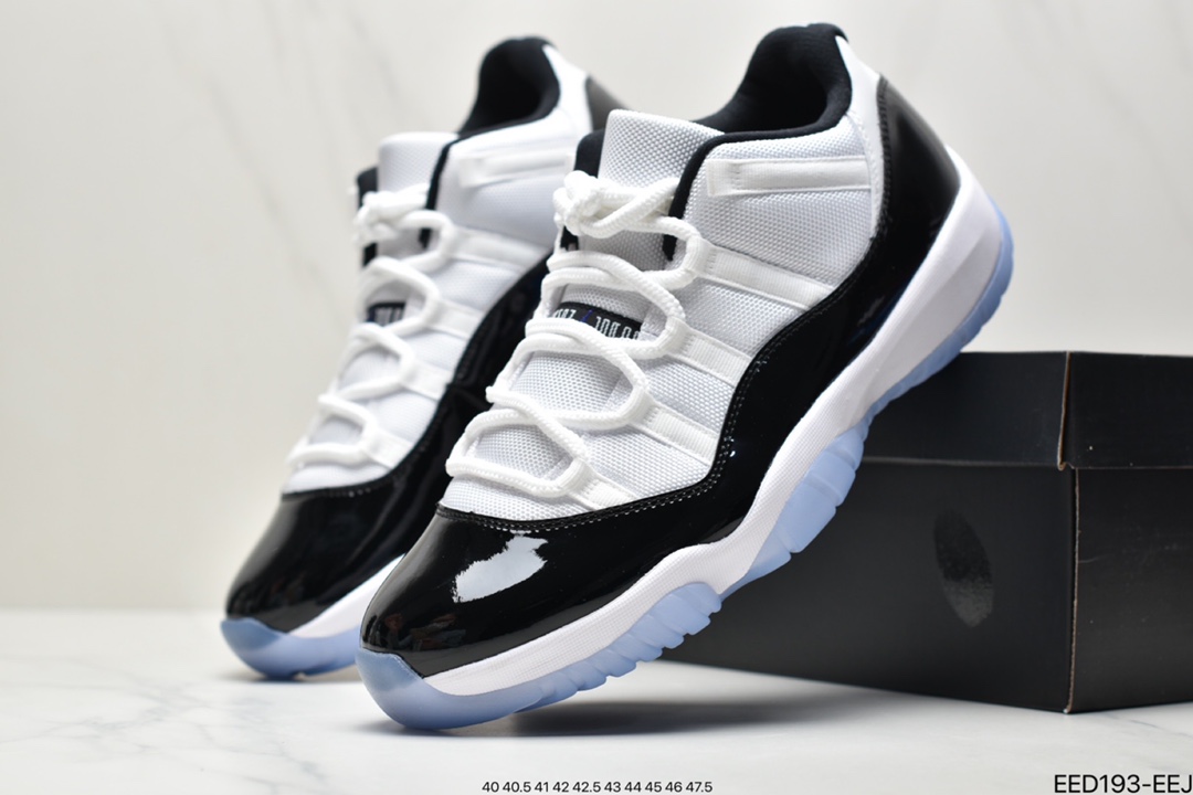 370 Air Jordan 11 Low “72-10”大魔王低帮鞋面采用荔枝纹皮革覆盖AV2187-001-莆田鞋,莆田鞋货源,高仿鞋,高仿鞋货源,安福档口,莆田高仿鞋,莆田鞋批发,高仿鞋批发,莆田高仿运动鞋,高仿运动鞋,莆田运动鞋 370 Air Jordan 11 Low “72-10”大魔王低帮鞋面采用荔枝纹皮革覆盖AV2187-001