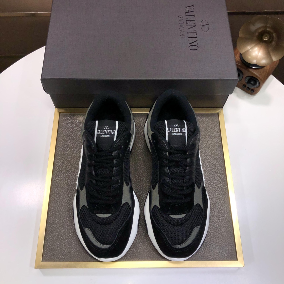 K5 华伦天奴原单 官网最 ，最新時尚休闲男鞋🔜鞋面選用进口上等原版头层牛皮拼接飞织，网布内里，上脚非常有型，个性时尚橡膠耐磨大底，实物拍摄🎬實物更好看，