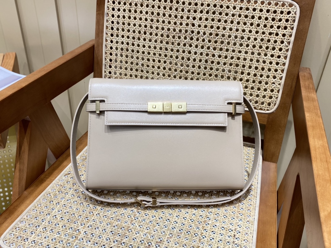 Ysl 𝑴𝒂𝒏𝒉𝒂𝒕𝒕𝒂𝒏 29CM曼哈顿法棍包 579271杏色牙签纹金扣