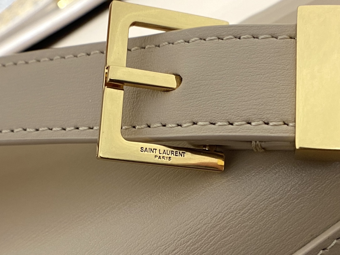 Ysl 𝑴𝒂𝒏𝒉𝒂𝒕𝒕𝒂𝒏 29CM曼哈顿法棍包 579271杏色牙签纹金扣