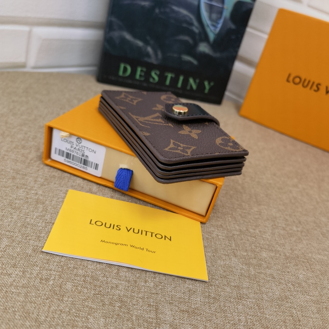 Damier card holder card insertion