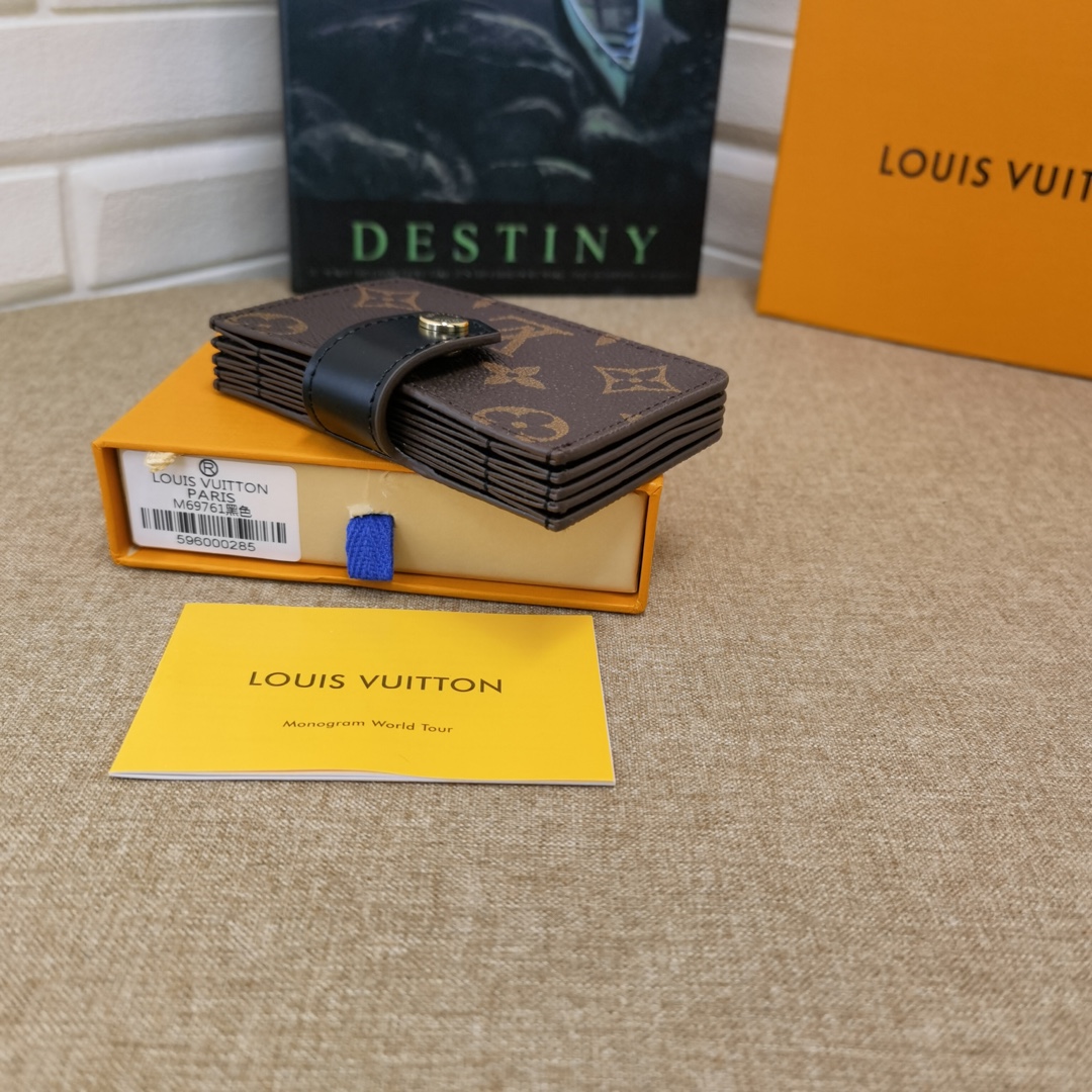 Damier card holder interior view