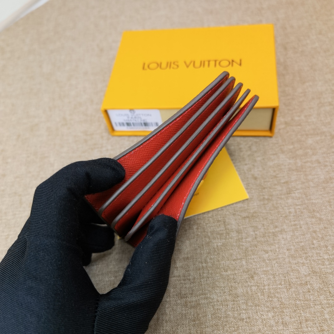 Damier Card Holder - Texture Details Damier card holder texture