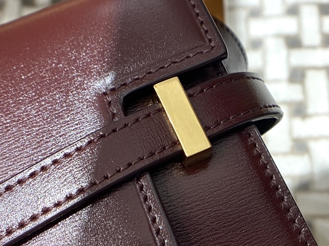 Ysl 𝑴𝒂𝒏𝒉𝒂𝒕𝒕𝒂𝒏 29CM曼哈顿法棍包 579271酒红色牙签纹金扣