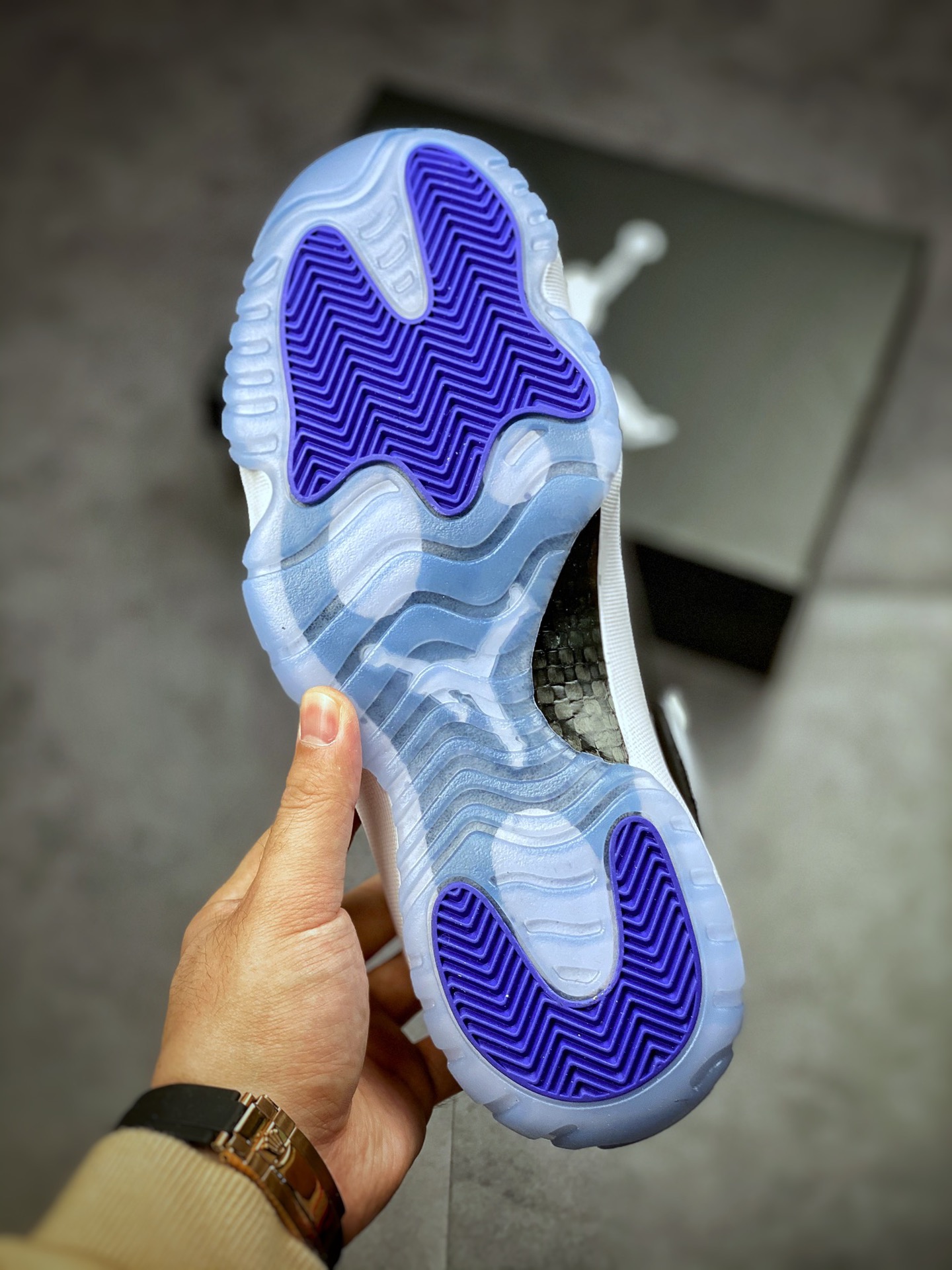 330  #完美打造 Air Jordan AJ11 Low 康扣 原楦原档案数据开模打造 528895-153