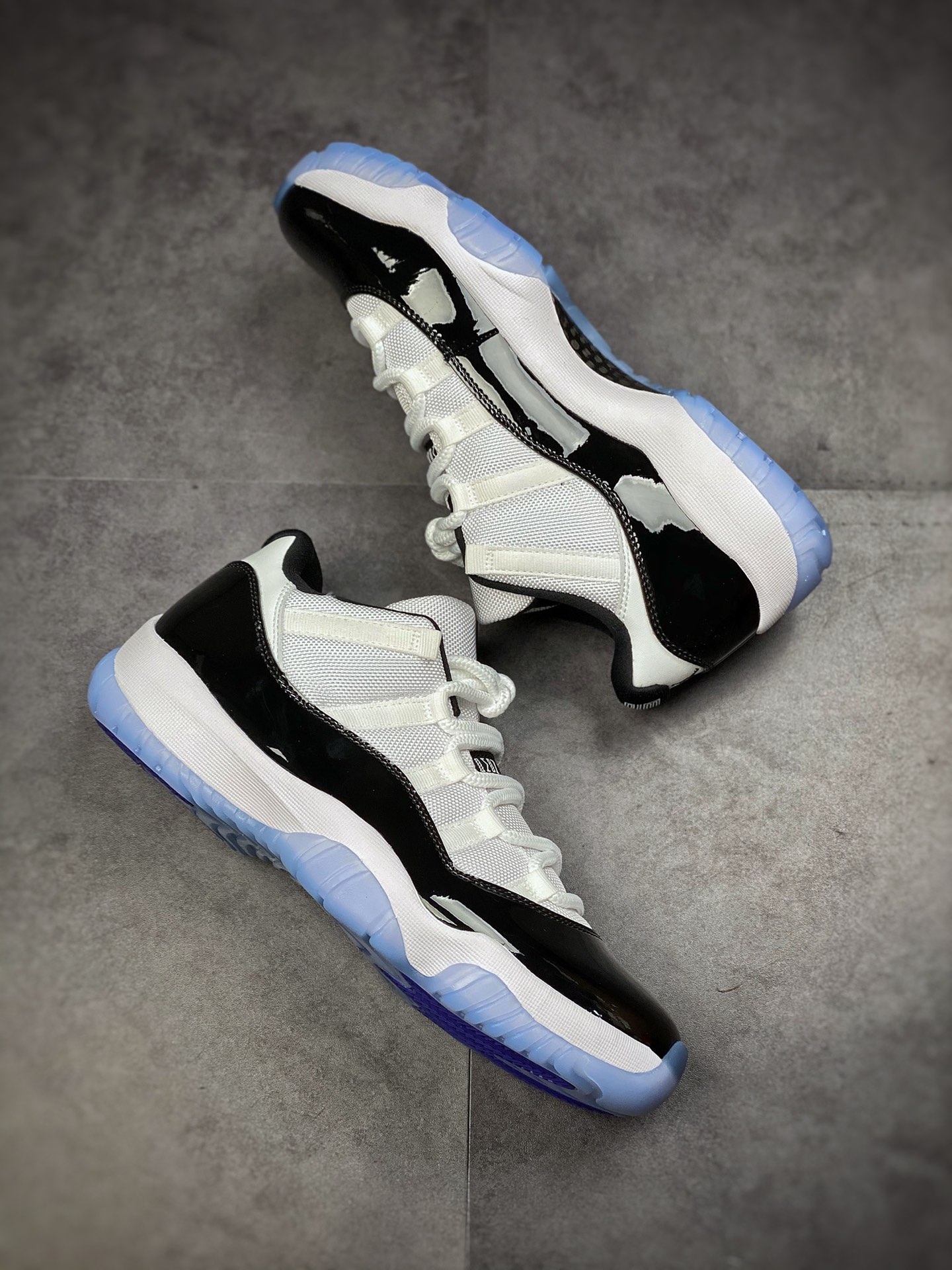 330  #完美打造 Air Jordan AJ11 Low 康扣 原楦原档案数据开模打造 528895-153