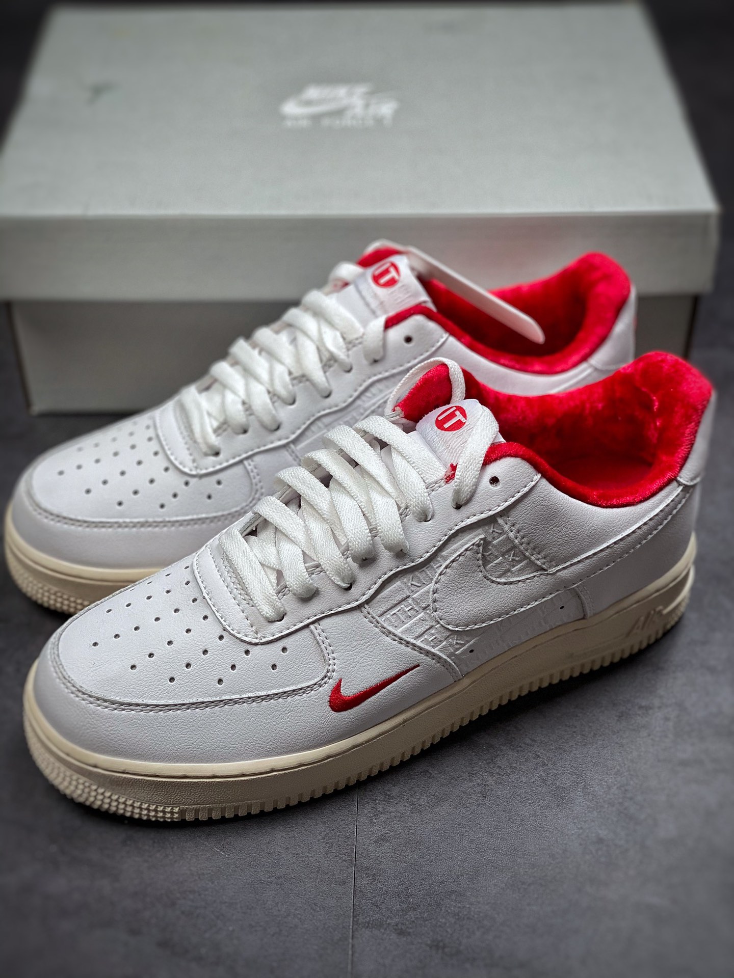 200  Nike Air Force 1 Low 07 × KITH 白红 原楦头原纸板CZ7926-100