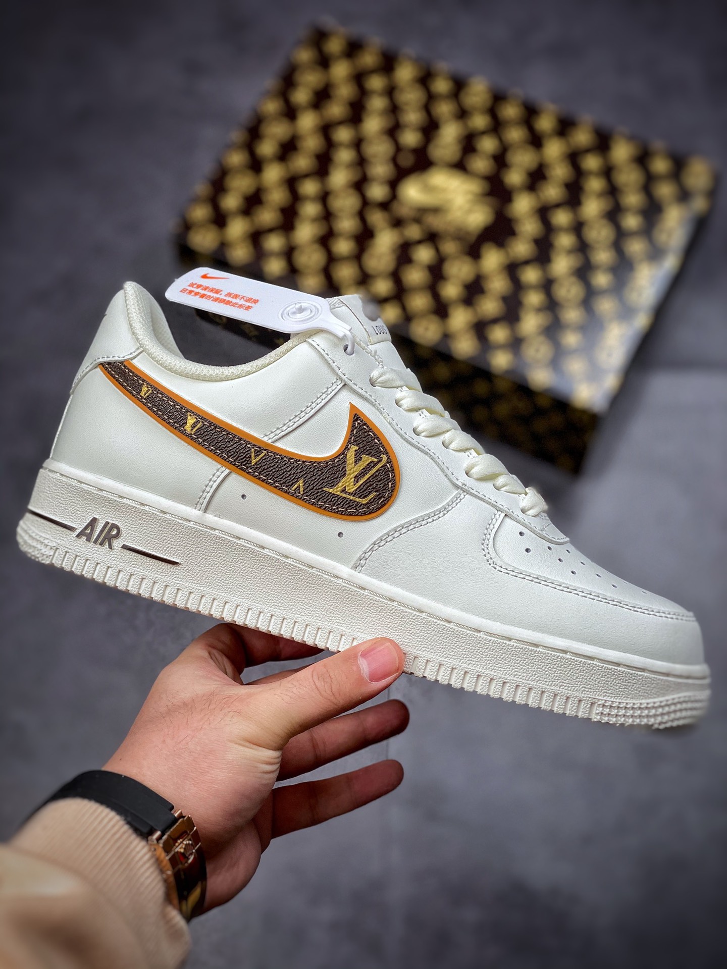 240  Louis Vuitton x Nike Air Force 1 Low 联名老花小钩 KV3696-880