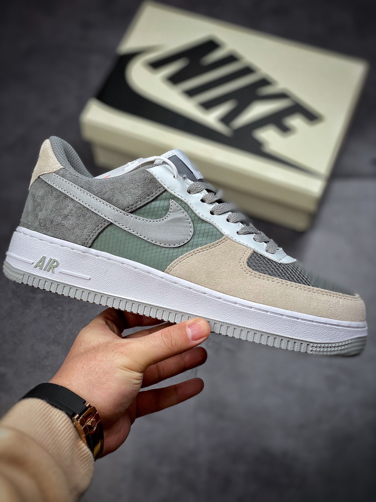 220  Nike Air Force 1 Low 07 浅灰军绿拼接 3M反光 CW2288-703