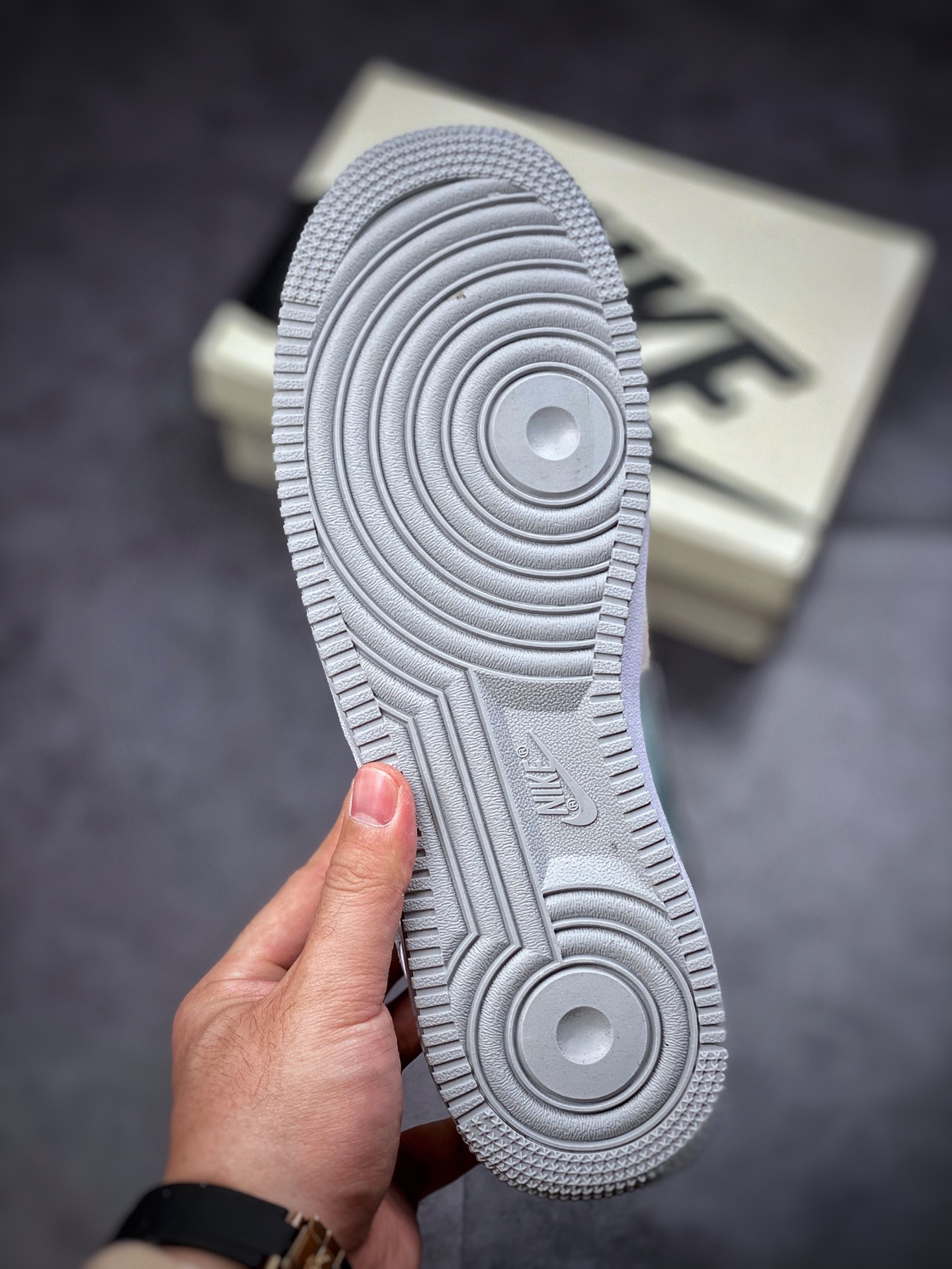 220  Nike Air Force 1 Low 07 浅灰军绿拼接 3M反光 CW2288-703
