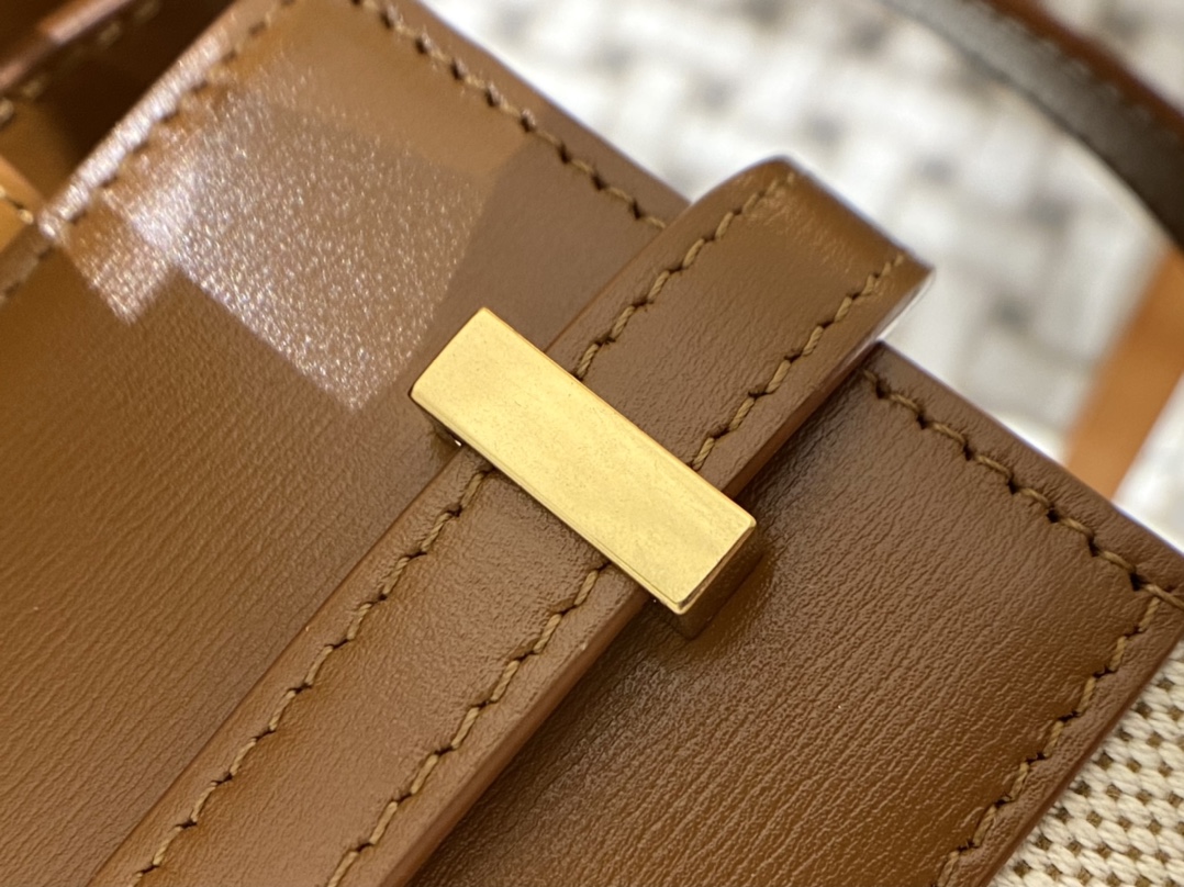 Ysl 𝑴𝒂𝒏𝒉𝒂𝒕𝒕𝒂𝒏 29CM曼哈顿法棍包 579271棕皮配杏色帆布金扣