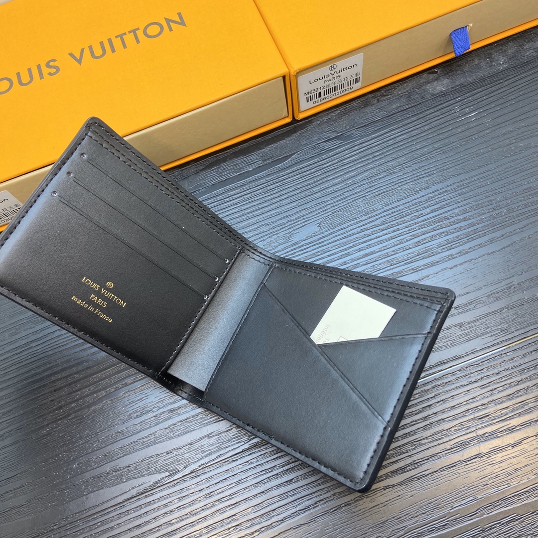 Leather Wallet - In Hand