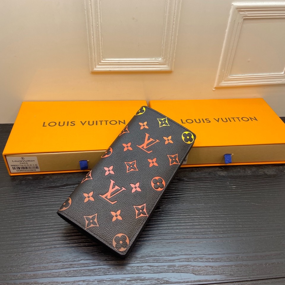 RFID blocking leather bi-fold wallet money compartment