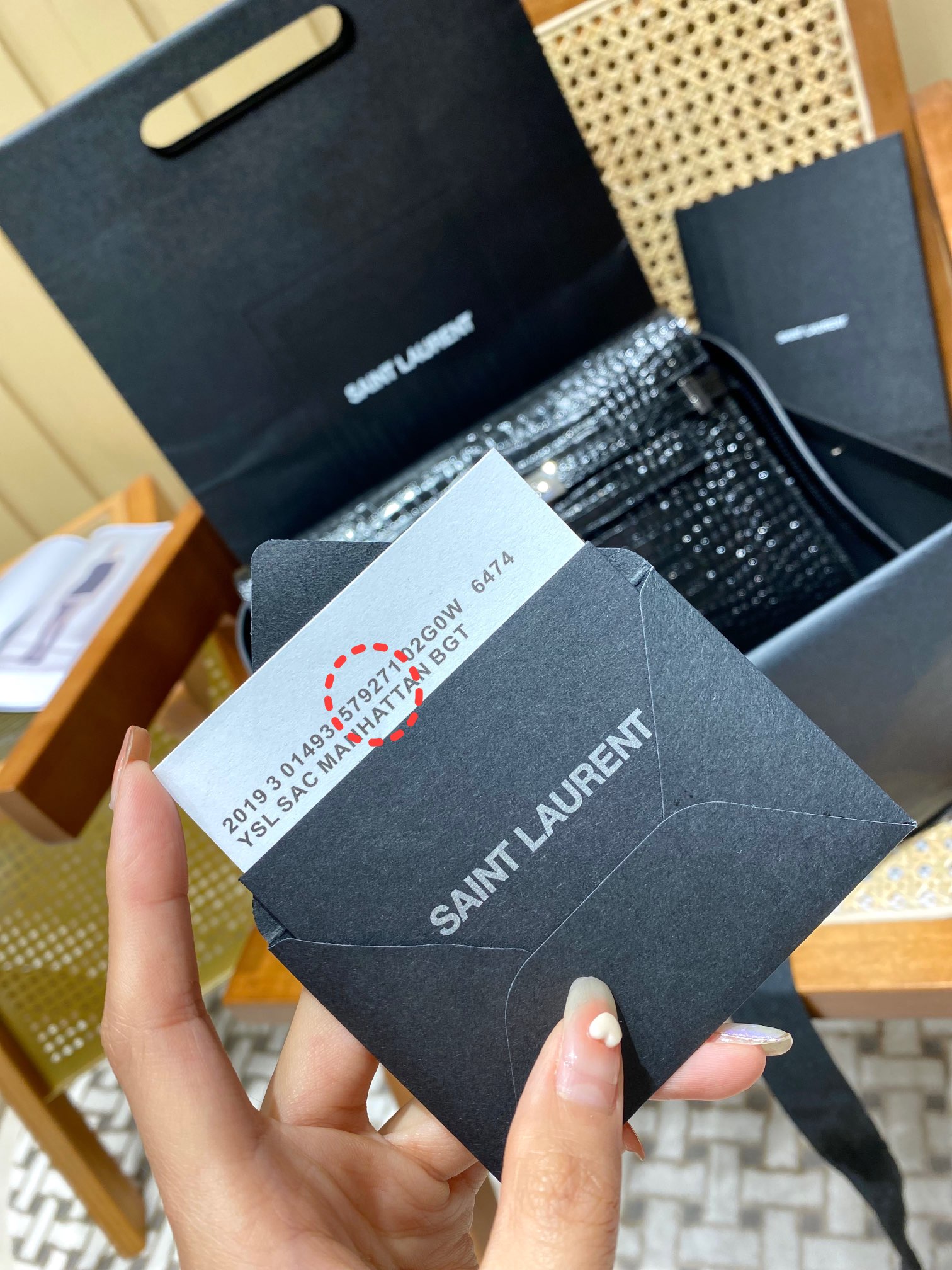 Ysl 𝑴𝒂𝒏𝒉𝒂𝒕𝒕𝒂𝒏曼哈顿法棍包 579271黑色鳄鱼纹银扣