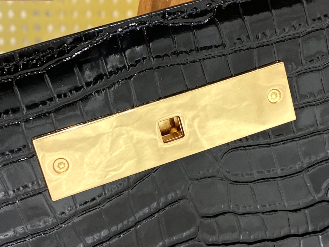 Ysl ๐ด๐๐๐๐๐๐๐๐ๆผๅ้กฟๆณๆฃๅ
579271้ป่ฒ้ณ้ฑผ็บน้ๆฃ