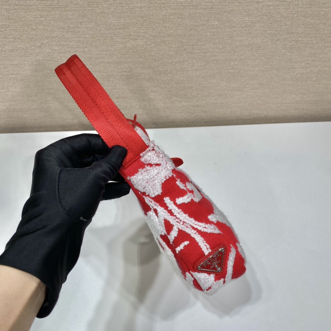 PRADA普拉达花卉刺绣Hobo迷你手袋1NE515