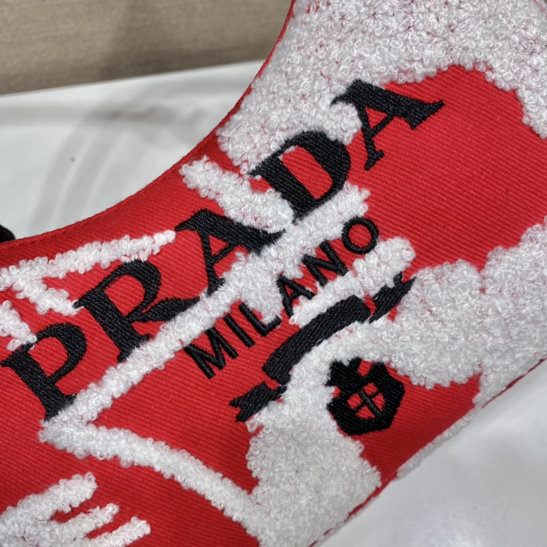 PRADA普拉达花卉刺绣Hobo迷你手袋1NE515