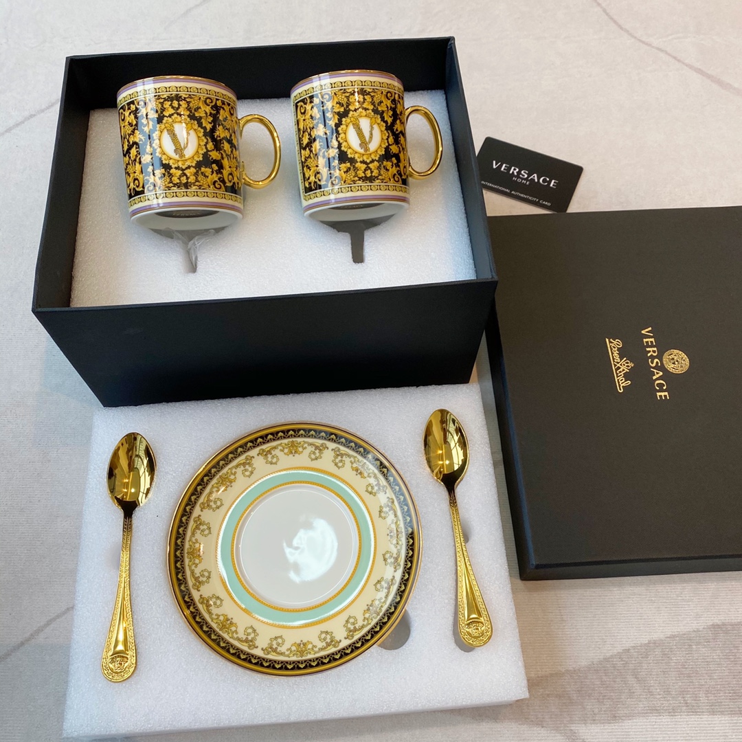 Versace Maison Lifestyle Luxury Home Decor Blanket Tableware Bedding 9