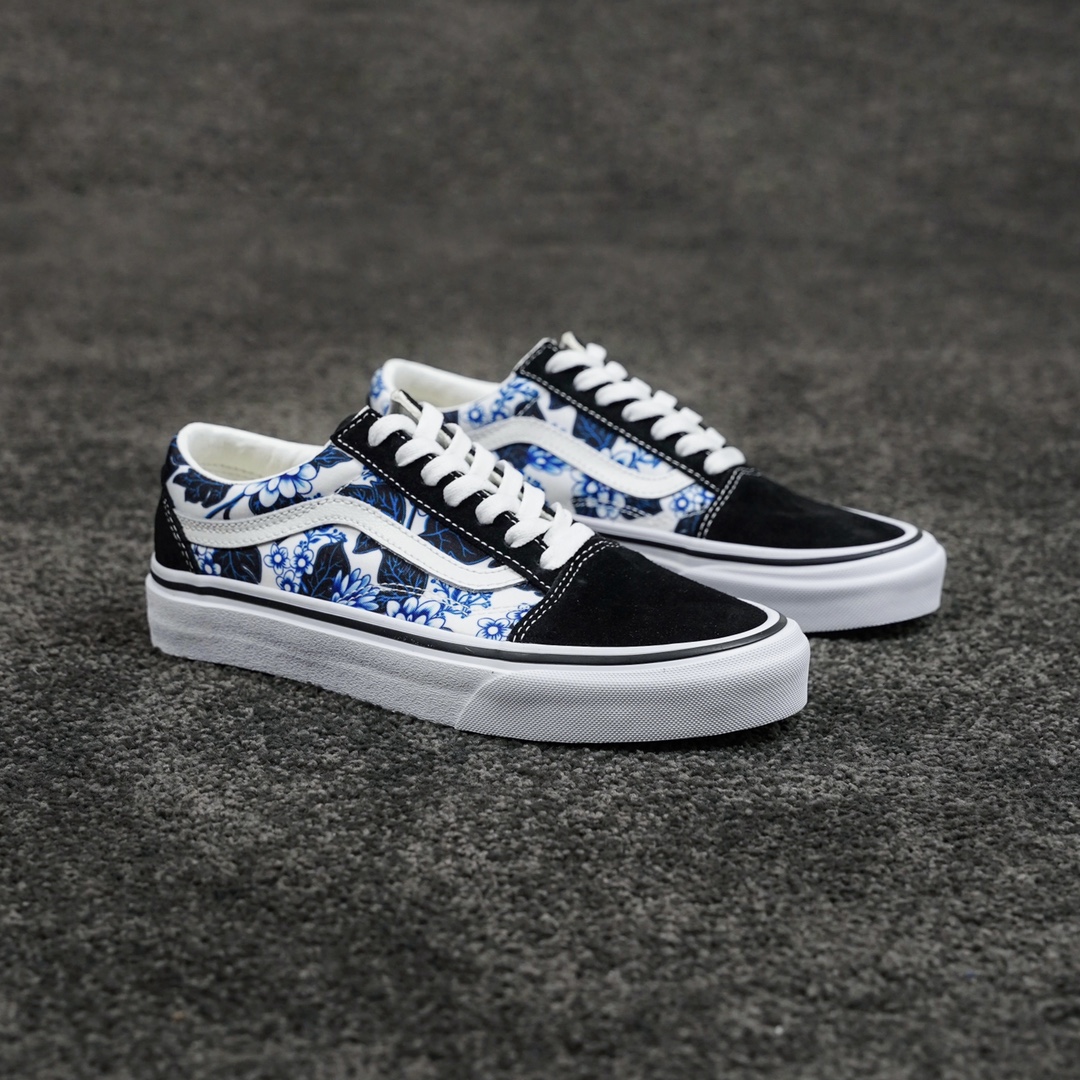 G0 小红书热门款全网寻找这款神仙配色Vans Old Skool 蓝色花朵印花范斯官网 花朵印花侧边条纹帆布板鞋 整双鞋颜值爆表 古典国风更显气质 上脚超显干净 回头率超高 气质upupup