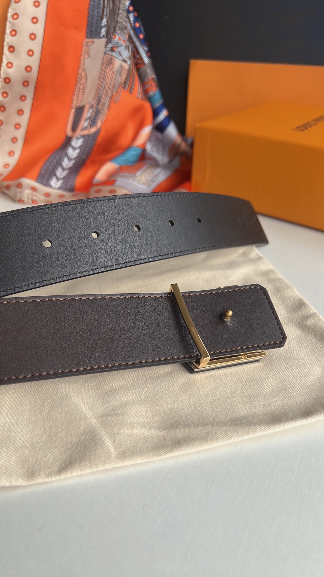 LV/路易威登   进口牛皮双面用腰带男士4.0cm