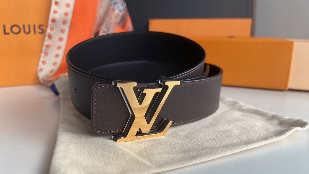 LV/路易威登   进口牛皮双面用腰带男士4.0cm