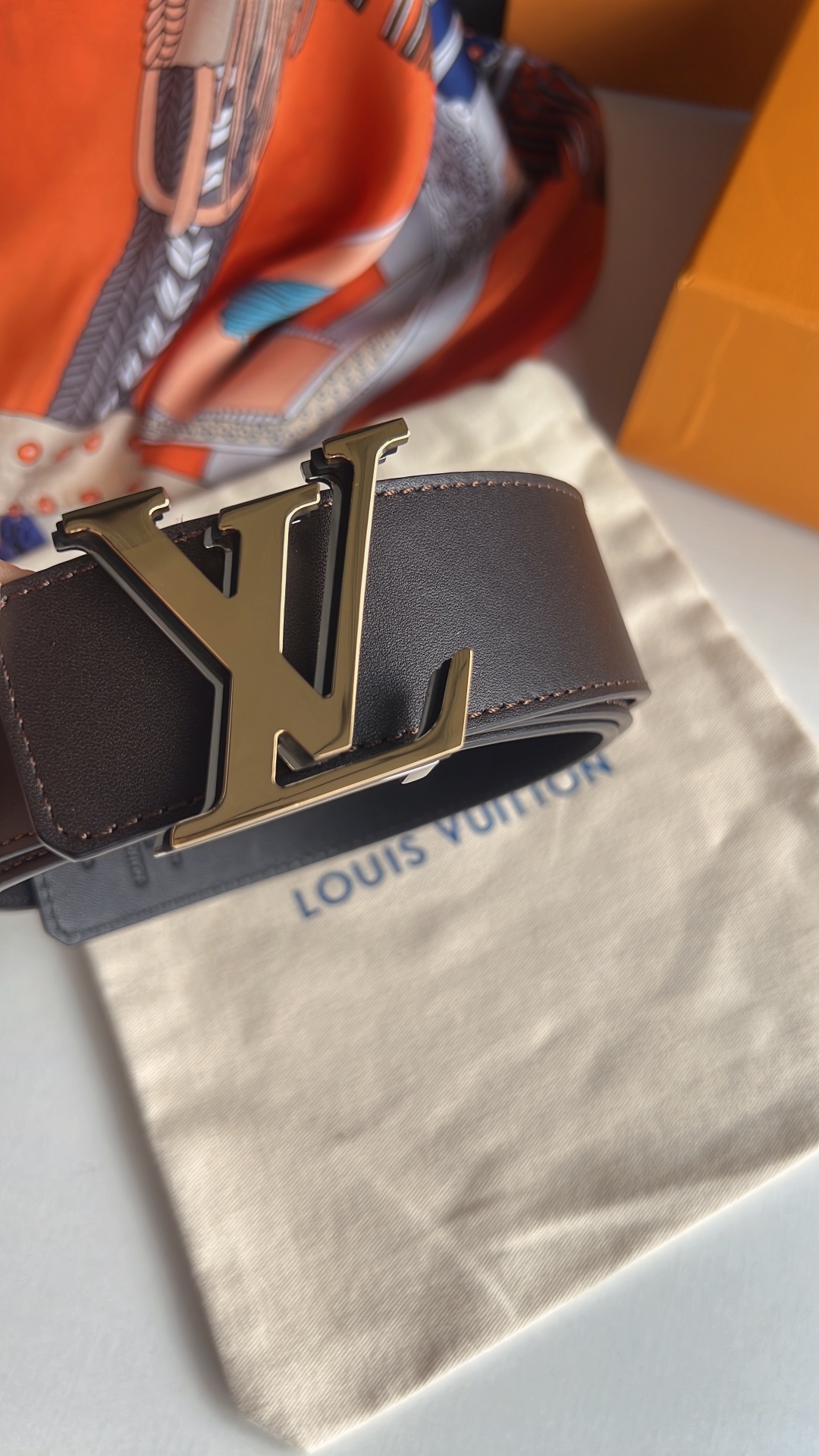 LV/路易威登   进口牛皮双面用腰带男士4.0cm