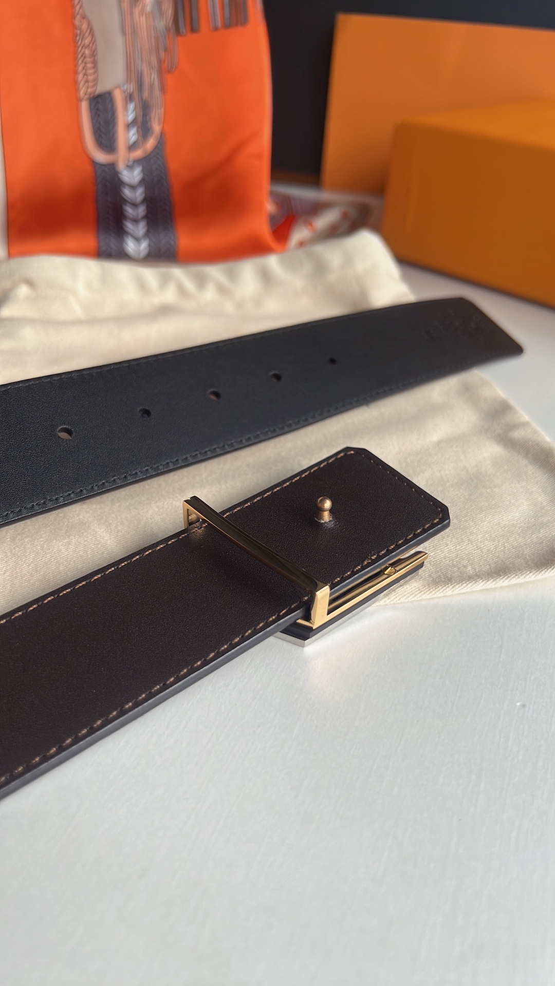 LV/路易威登   进口牛皮双面用腰带男士4.0cm