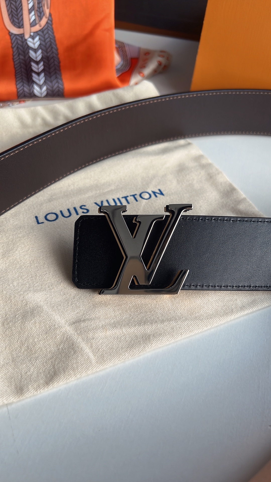 LV/路易威登   进口牛皮双面用腰带男士4.0cm