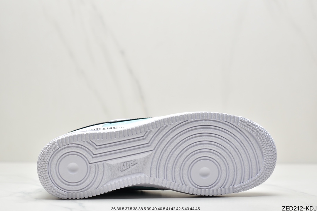 260 耐克Air Force 1 ’07 PS5黑白灰电玩涂鸦CW2288