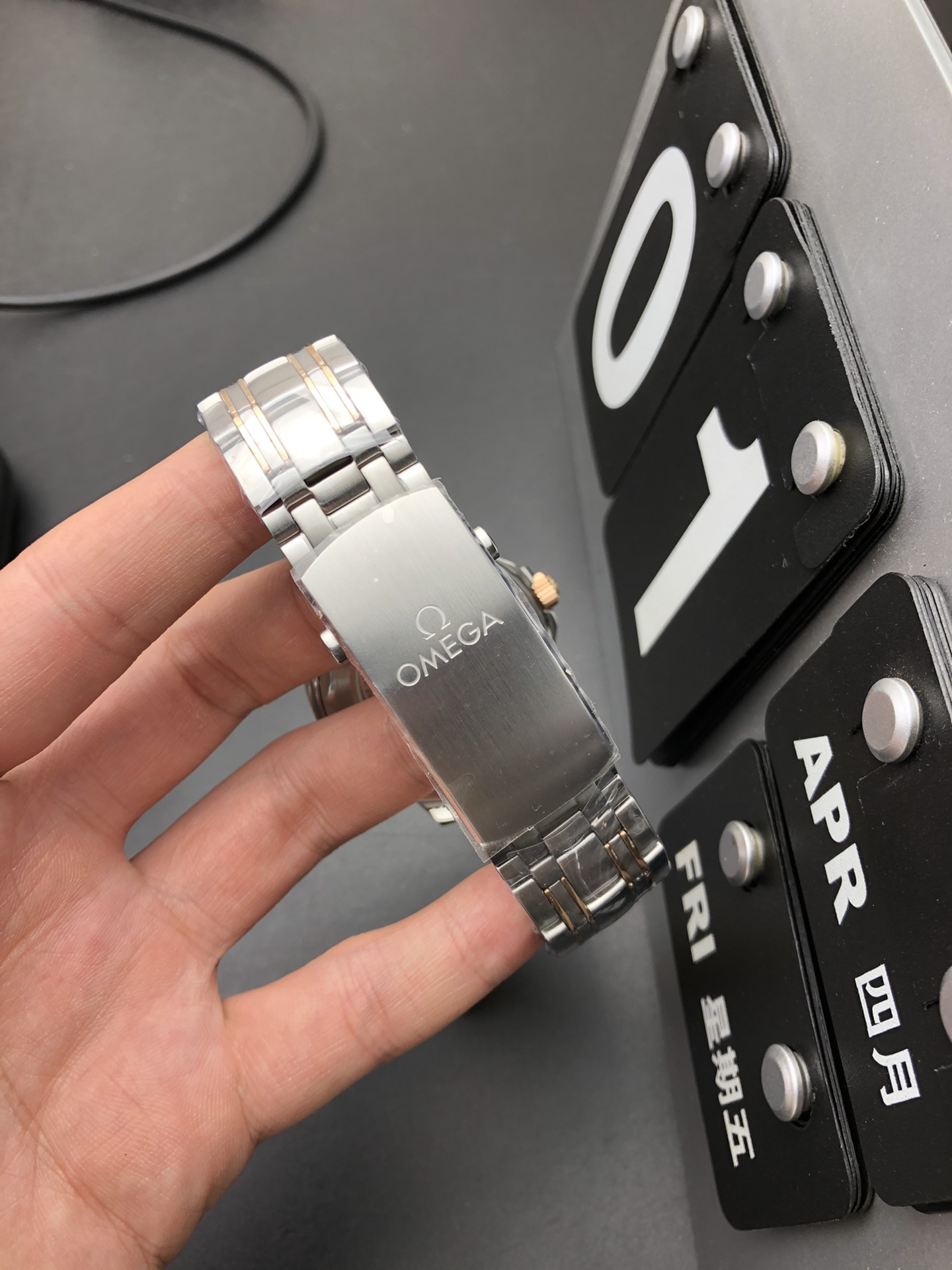 Omega OR 玫瑰金海马300