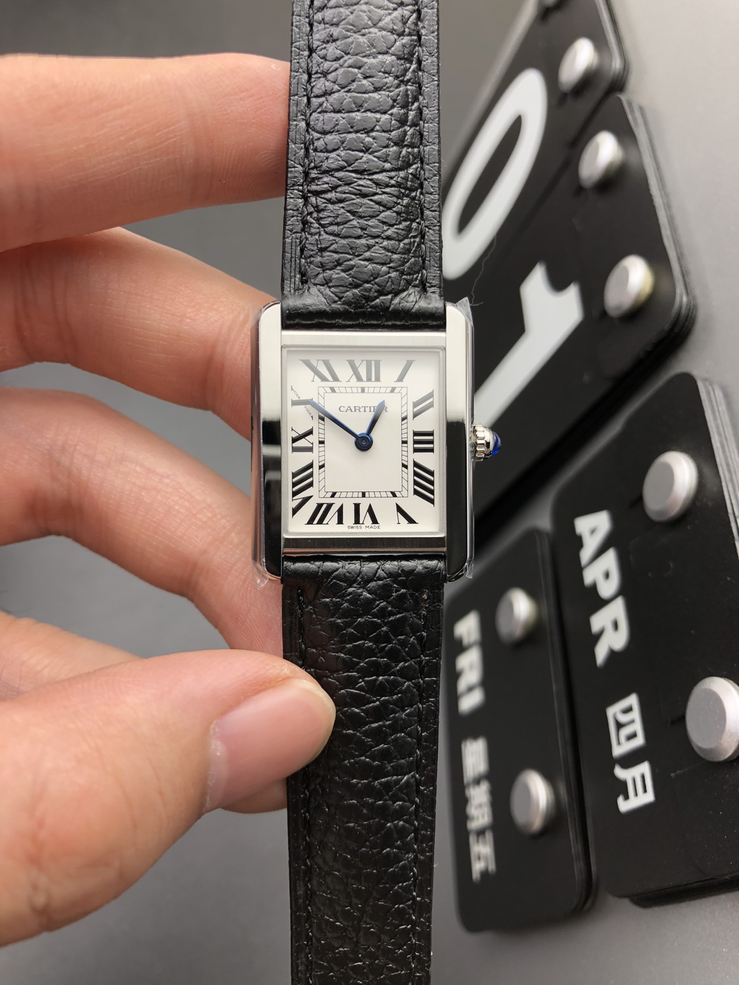Cartier K11 石英坦克