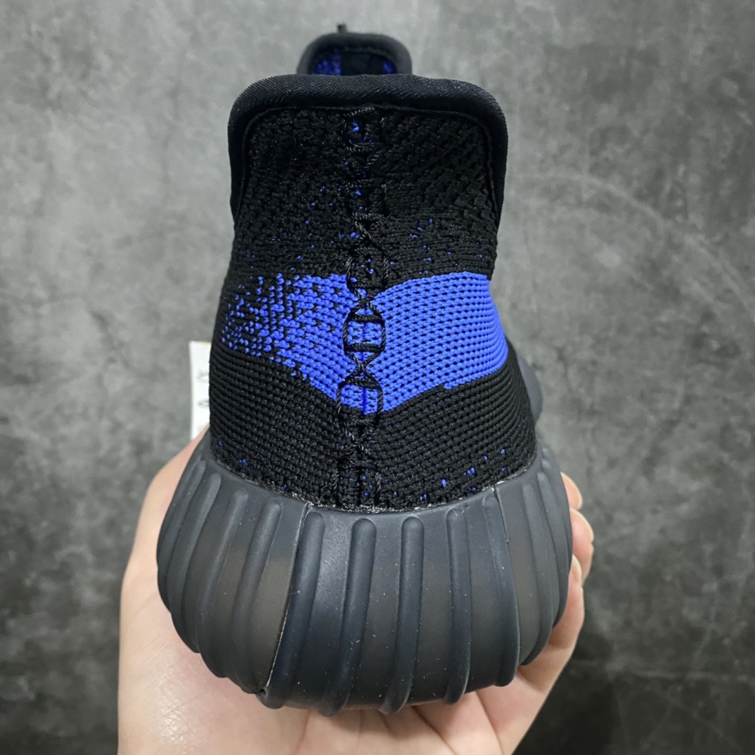 图片[4]-W1版本Yeezy350黑蓝 GY7164 市场最具性价比的版本 品质鞋型看实拍 懂货的老铁看鞋型后跟和过油爆米花 同价位无敌版本 尺码：36 36.5 37 38 38.5 39 40 40.5 41 42 42.5 43 44 44.5 45 46 47-选品中心