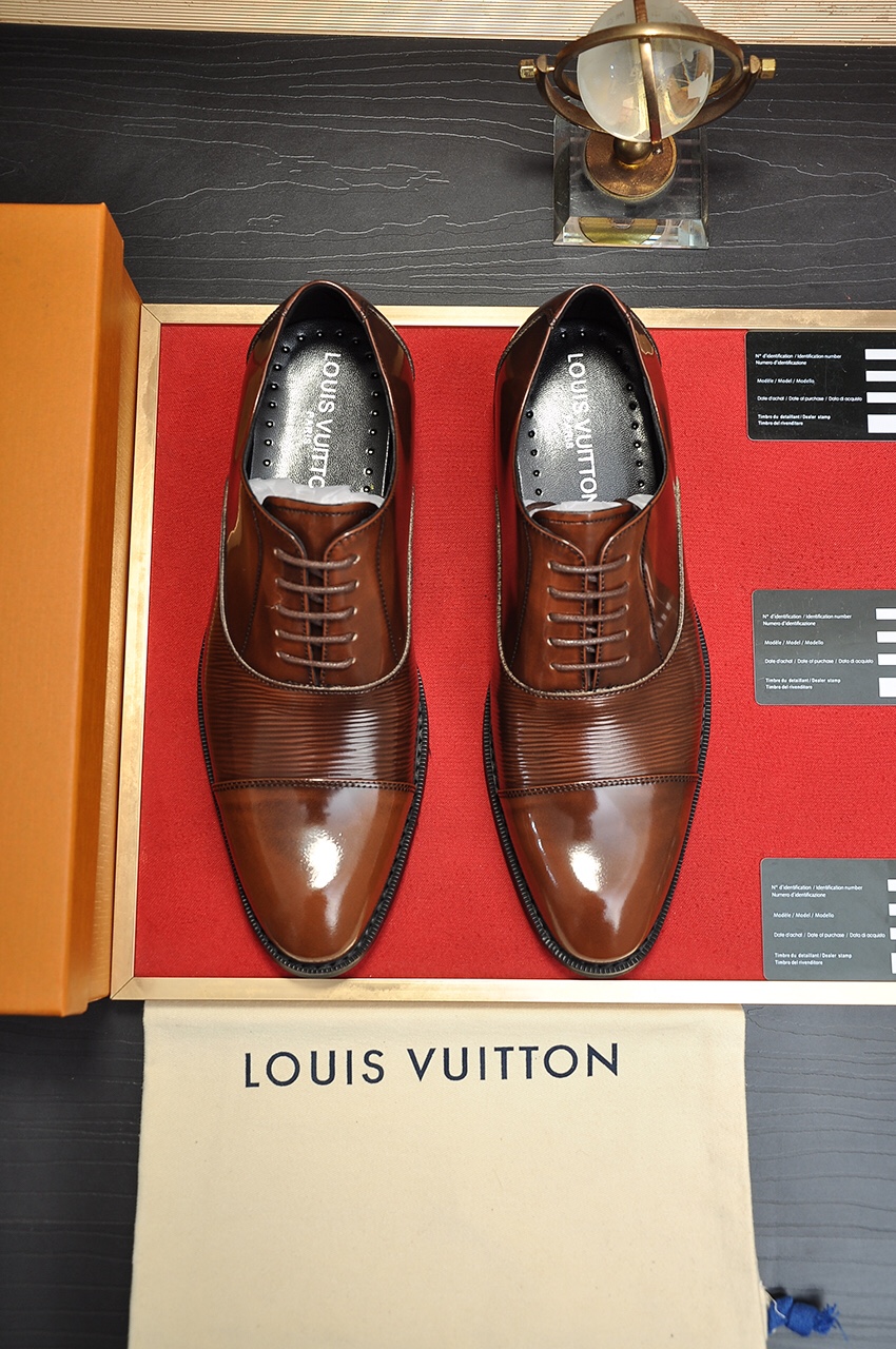 NO:954554,[LOUIS VUITTON] (sheepskin lining) new cowhide LV dress shoes counter, one-to-one production of original quality, imported cowhide upper, full sheepskin lining, original rubber outsole, {high quality visible} code number 38-45 (45 custom-made),, louis vuitton, louis vuitton, cowhide, sheepskin19860909【LOUIS VUITTON】(羊皮内里)新款牛皮LV正装鞋专柜一比一制作原单品质、进口牛皮鞋面全羊皮内里原单原版橡胶大底、｛高品质看得见｝码数38-45(45定做),,louis vuitton,louis vuitton,cowhide,sheepskin,Men's shoes