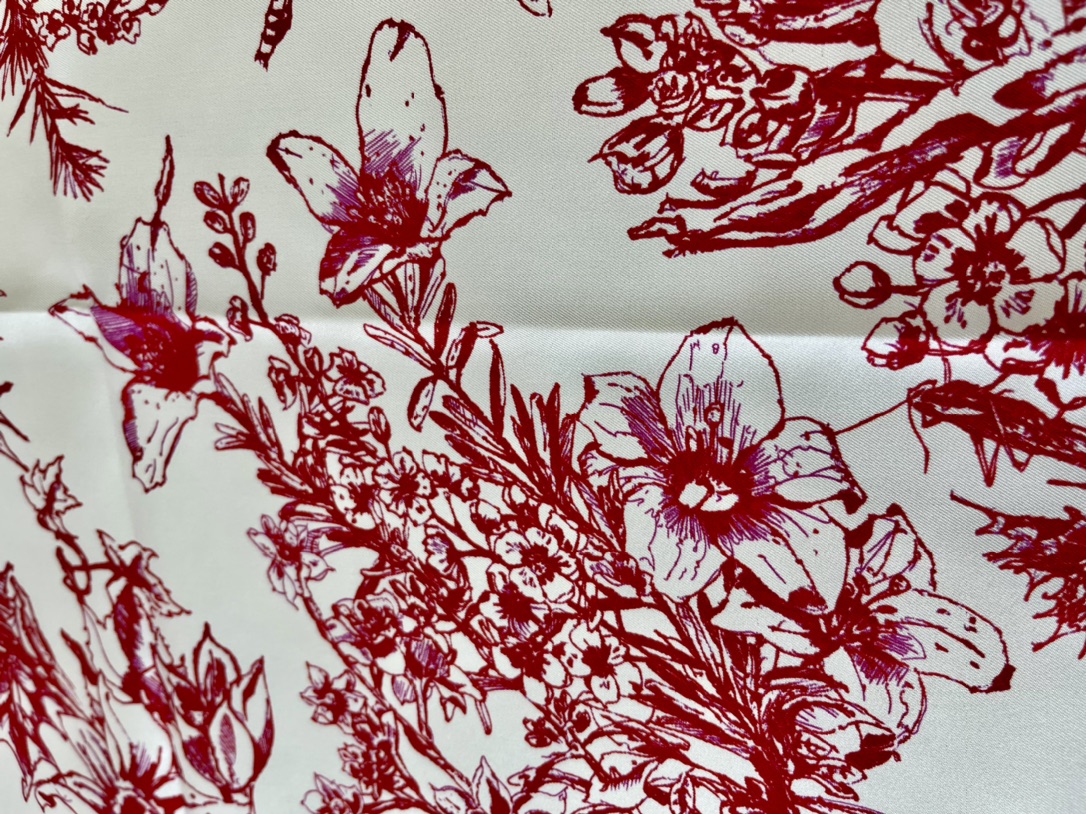 Dior迪奥100%真丝茹伊印花方巾