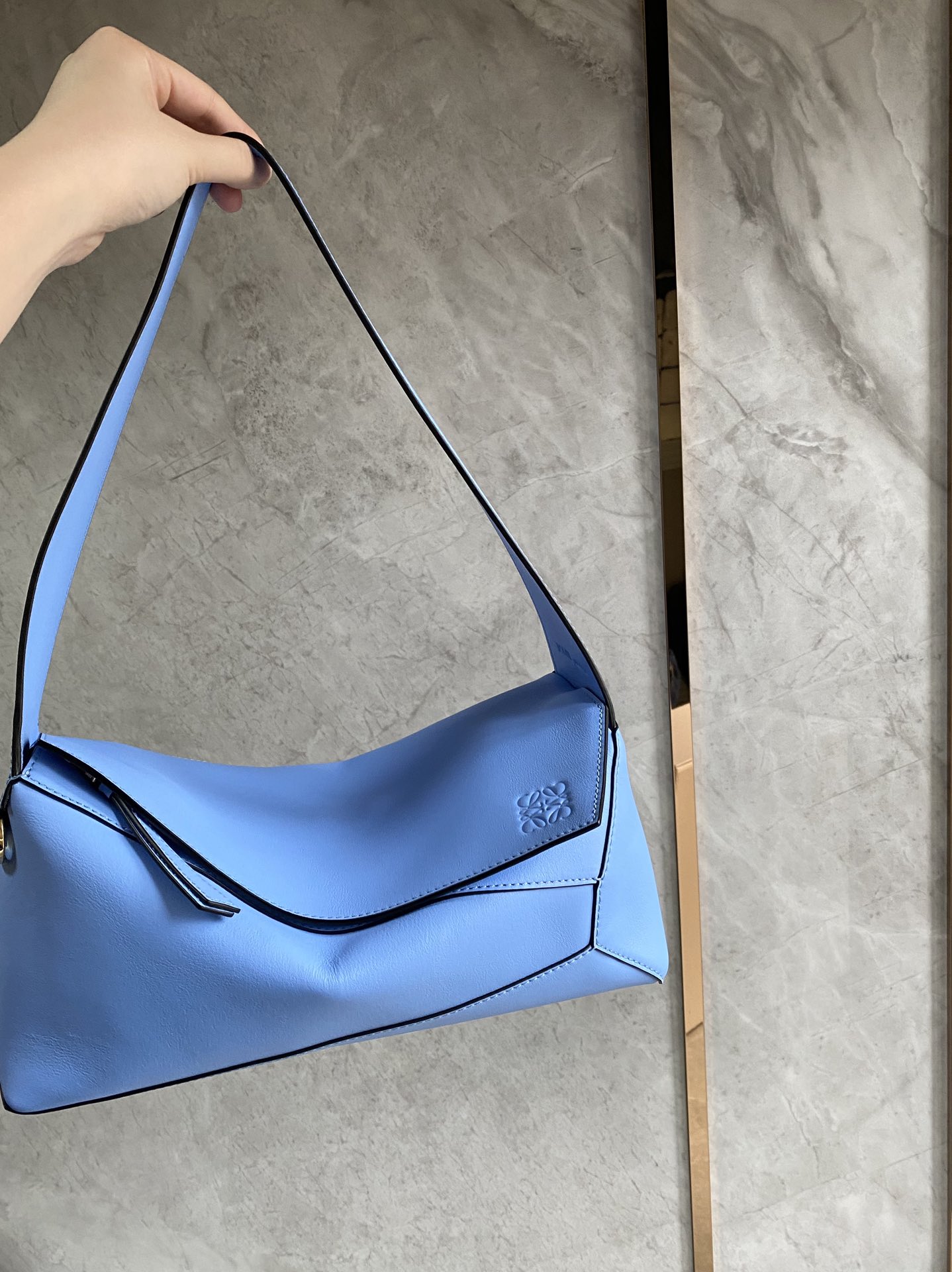 LOEWE罗意威Puzzle hobo腋下包 0673神圣蓝