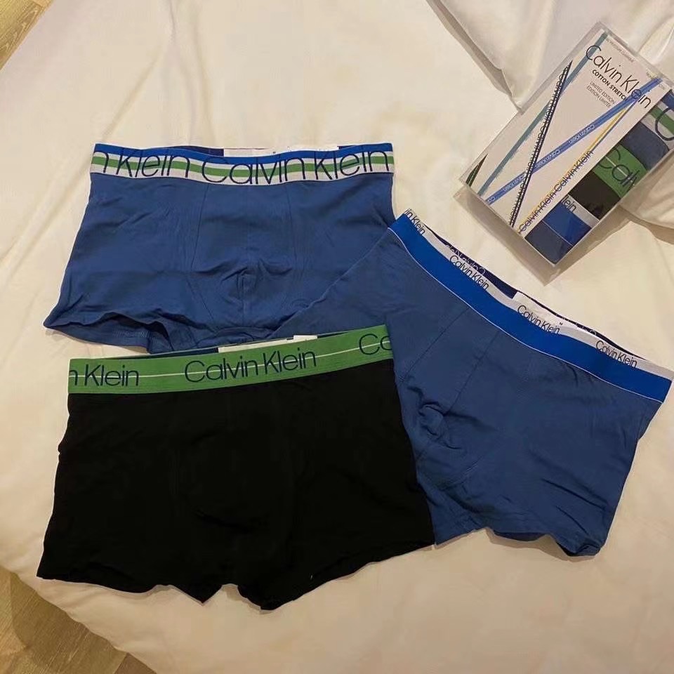 ▪CK原单绿腰内裤▪ 品质认证!!! 柜子里也是这样直接上柜的哦！CK男士内裤一直有特别的魅力，备受时髦