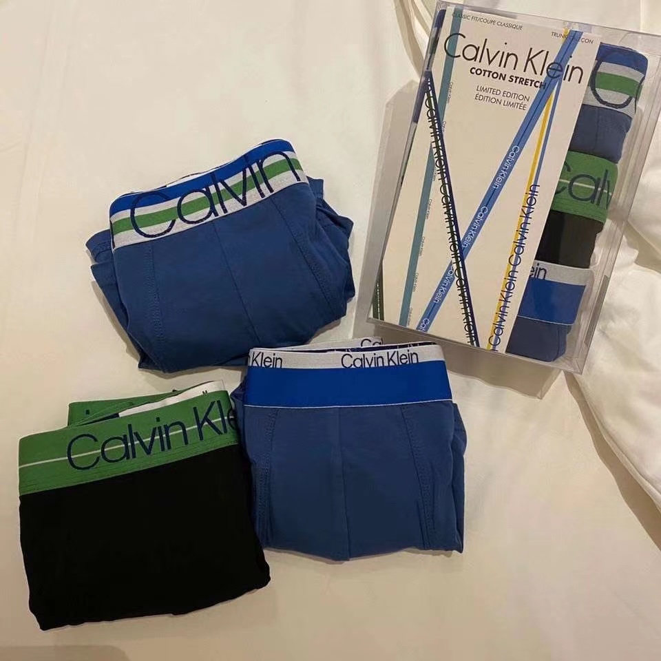 ▪CK原单绿腰内裤▪ 品质认证!!! 柜子里也是这样直接上柜的哦！CK男士内裤一直有特别的魅力，备受时髦