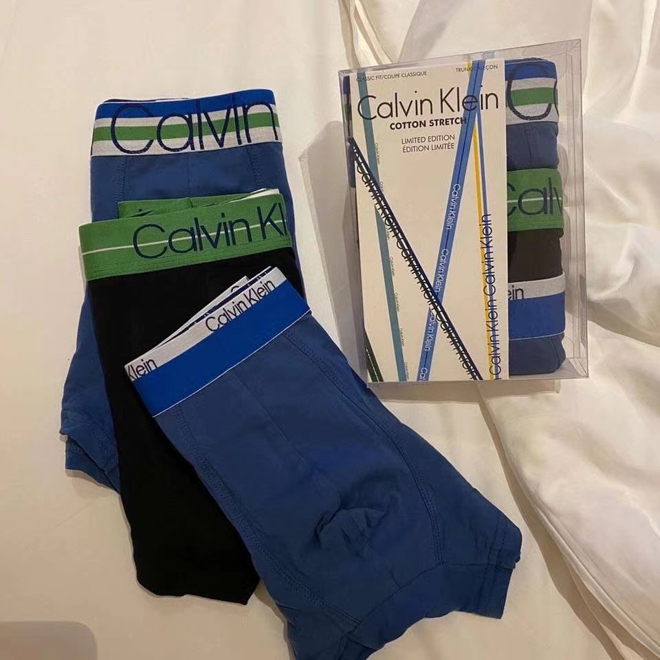 ▪CK原单绿腰内裤▪ 品质认证!!! 柜子里也是这样直接上柜的哦！CK男士内裤一直有特别的魅力，备受时髦
