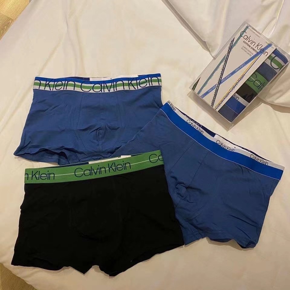 ▪CK原单绿腰内裤▪ 品质认证!!! 柜子里也是这样直接上柜的哦！CK男士内裤一直有特别的魅力，备受时髦