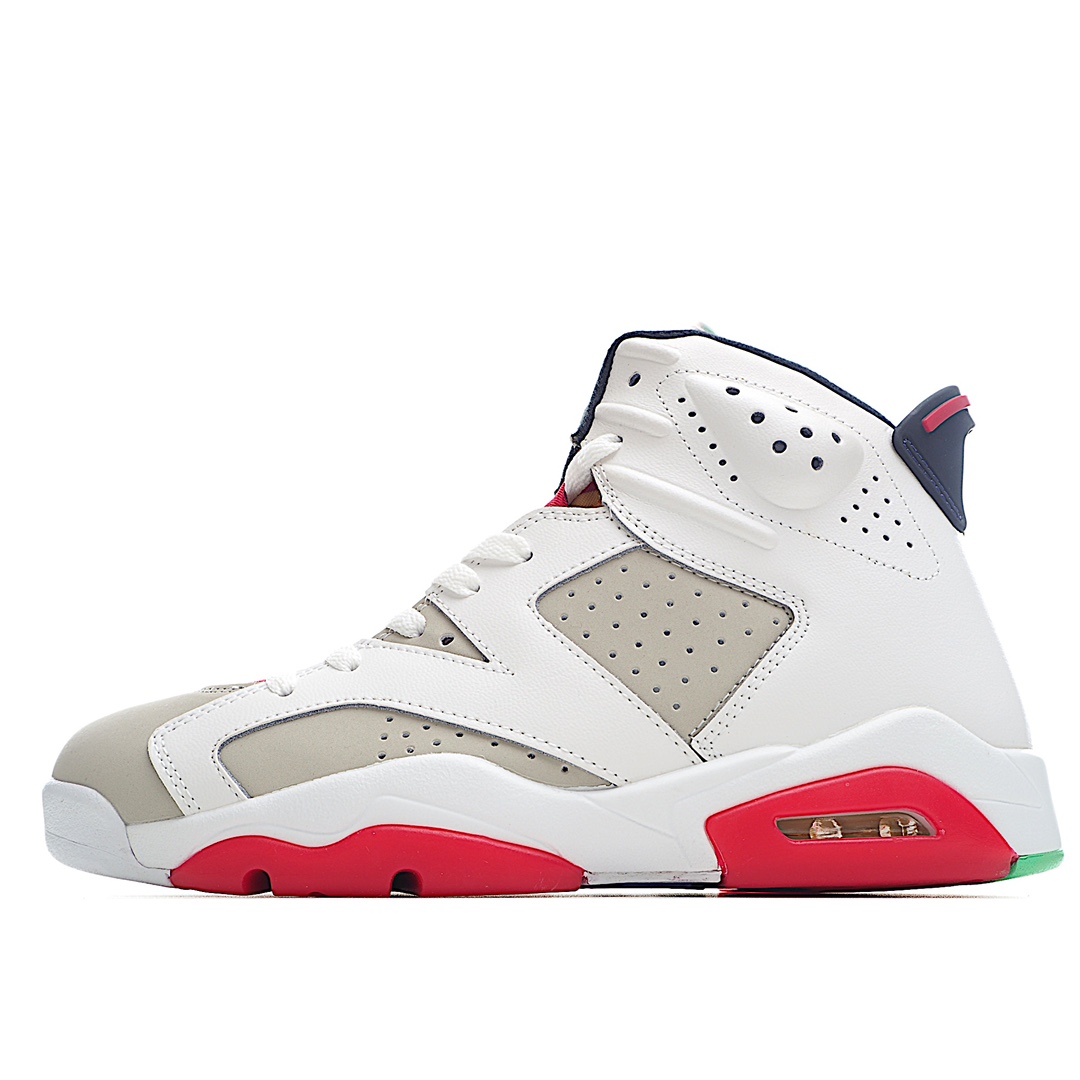 J0 公司级 原盒 乔丹 AJ6 兔八哥 白红色 Air Jordan 6 “Hare” 源自华纳兄弟的经典动画人物兔八哥，通过《空中大灌篮》 与 Jordan Brand 结下深厚友谊。 鞋面延续灰白两色，并在鞋舌融入标志性的彩色涂鸦。 材质搭配也颇为考究，绸缎鞋带扣、紫色刺绣飞人点缀后跟，外加拼色鞋垫。 并且，这双鞋与新 Air Jordan 7 “兔八哥 2.0” 一样，胡萝卜鞋盒。