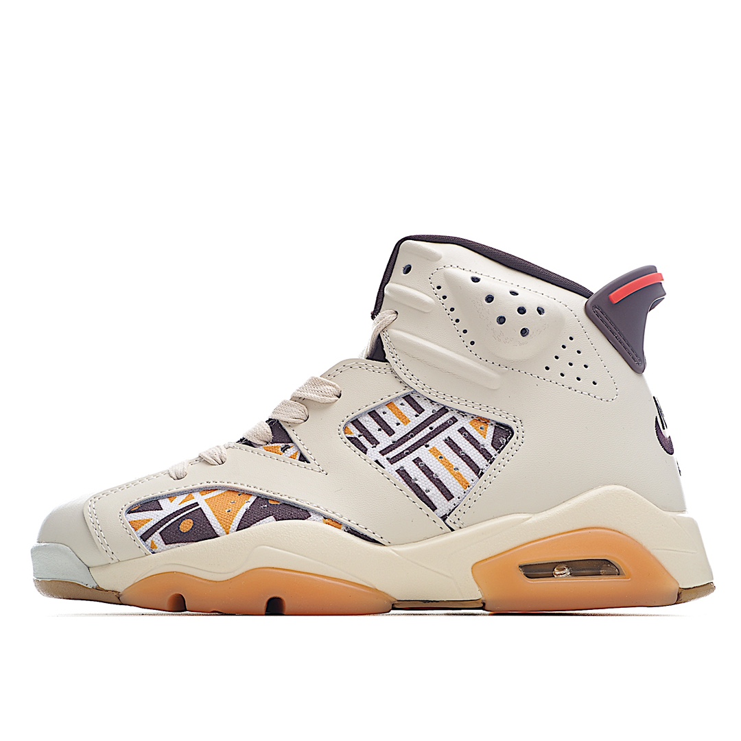 J0 Air Jordan 6“Quai 54”AJ6 乔6棕街球 CZ4152- F5 街球竞标赛配色，依然是帆白色的整体色调，有着极为清爽百搭的视觉感受，细节则以棕色呈现民族风图纹，有一种原始的时尚感受。左右后跟分别以 Nike Air 和 Quai 54 Logo 呈现，在遵循 OG 复古设计的同时，又表明了它的身份。
