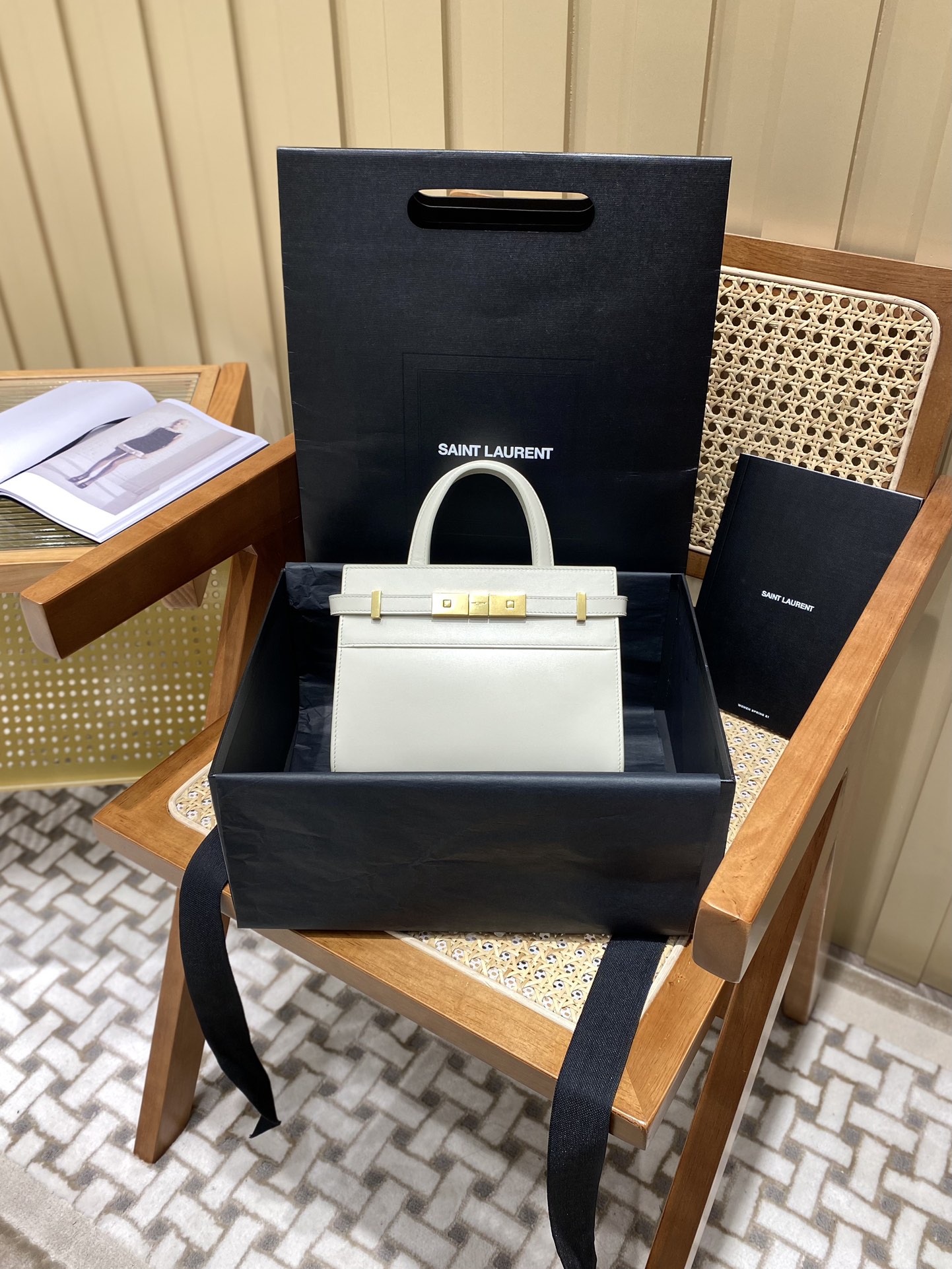 Ysl 𝑴𝑨𝑵𝑯𝑨𝑻𝑻𝑨𝑵 𝑵𝑨𝑵𝑶曼哈顿手提包 牙签纹奶白色金扣593741
