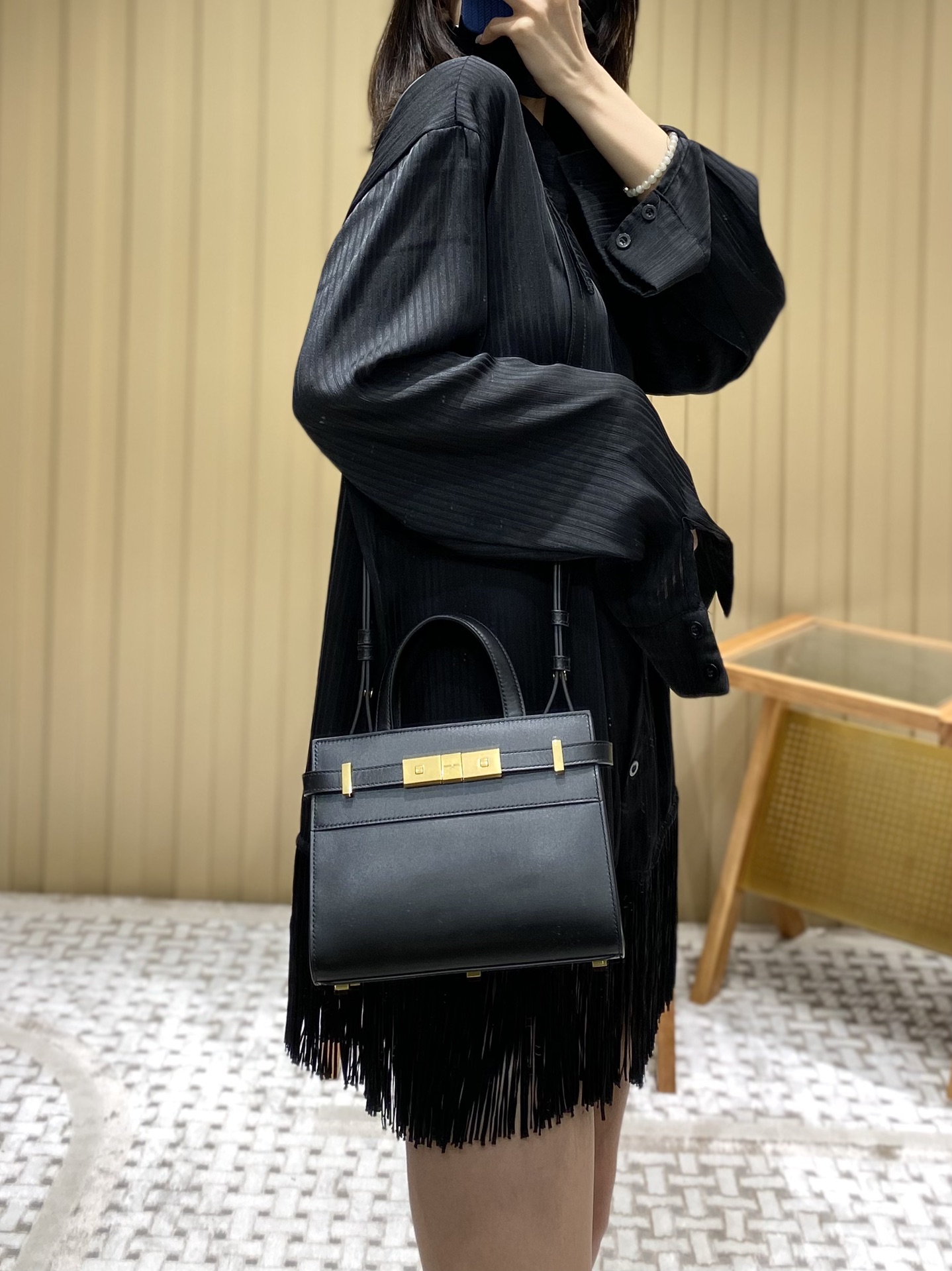 Ysl 𝑴𝑨𝑵𝑯𝑨𝑻𝑻𝑨𝑵 𝑵𝑨𝑵𝑶曼哈顿手提包 牙签纹黑色金扣593741
