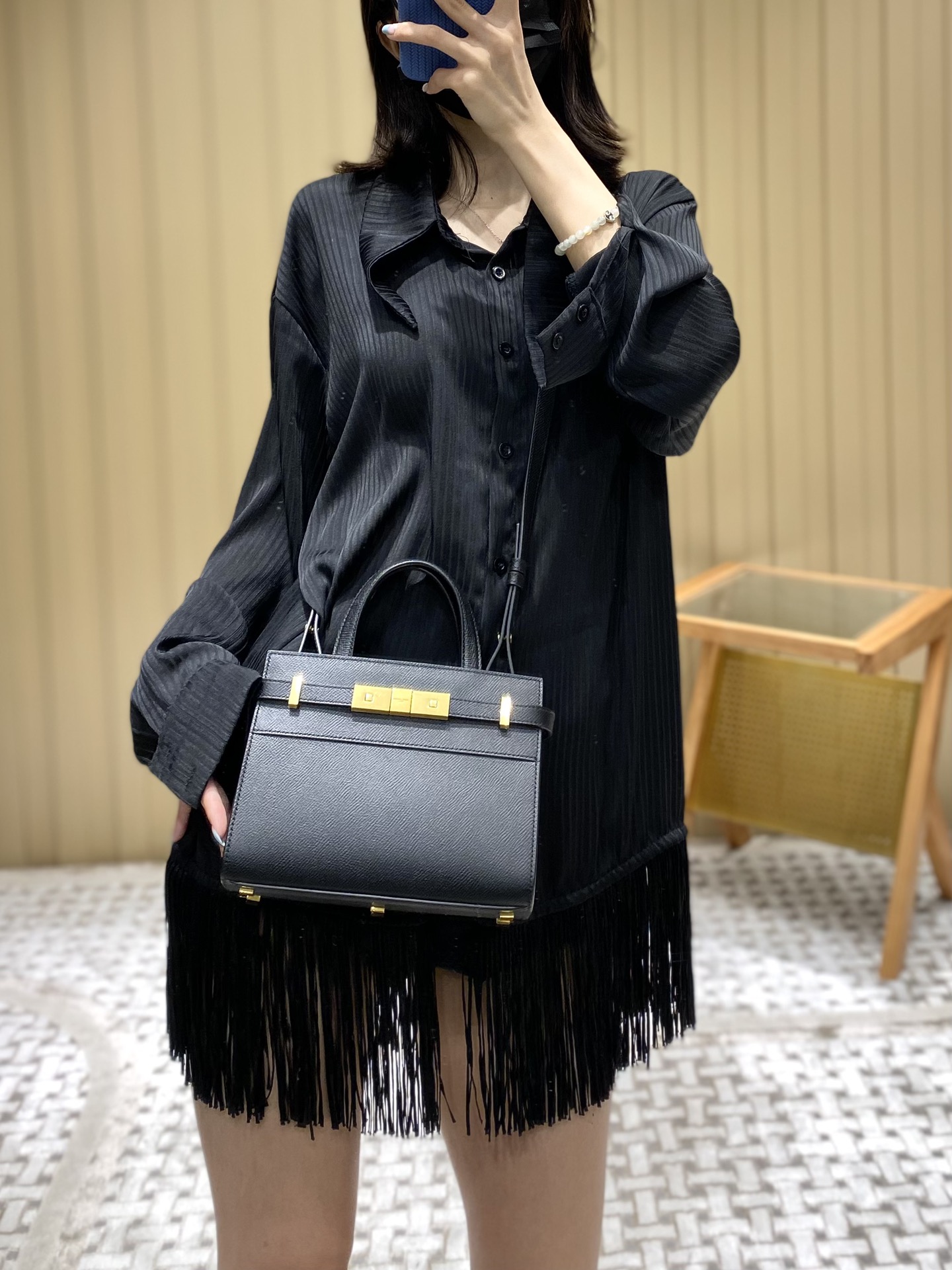 Ysl 𝑴𝑨𝑵𝑯𝑨𝑻𝑻𝑨𝑵 𝑵𝑨𝑵𝑶曼哈顿手提包 十字纹黑色金扣593741