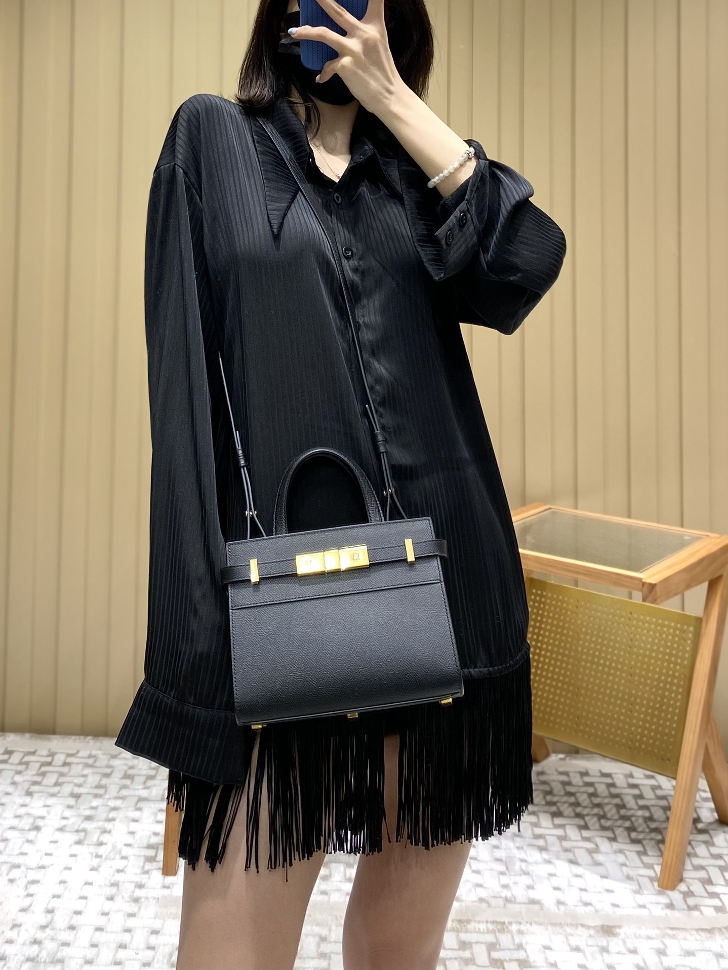 Ysl 𝑴𝑨𝑵𝑯𝑨𝑻𝑻𝑨𝑵 𝑵𝑨𝑵𝑶曼哈顿手提包 十字纹黑色金扣593741