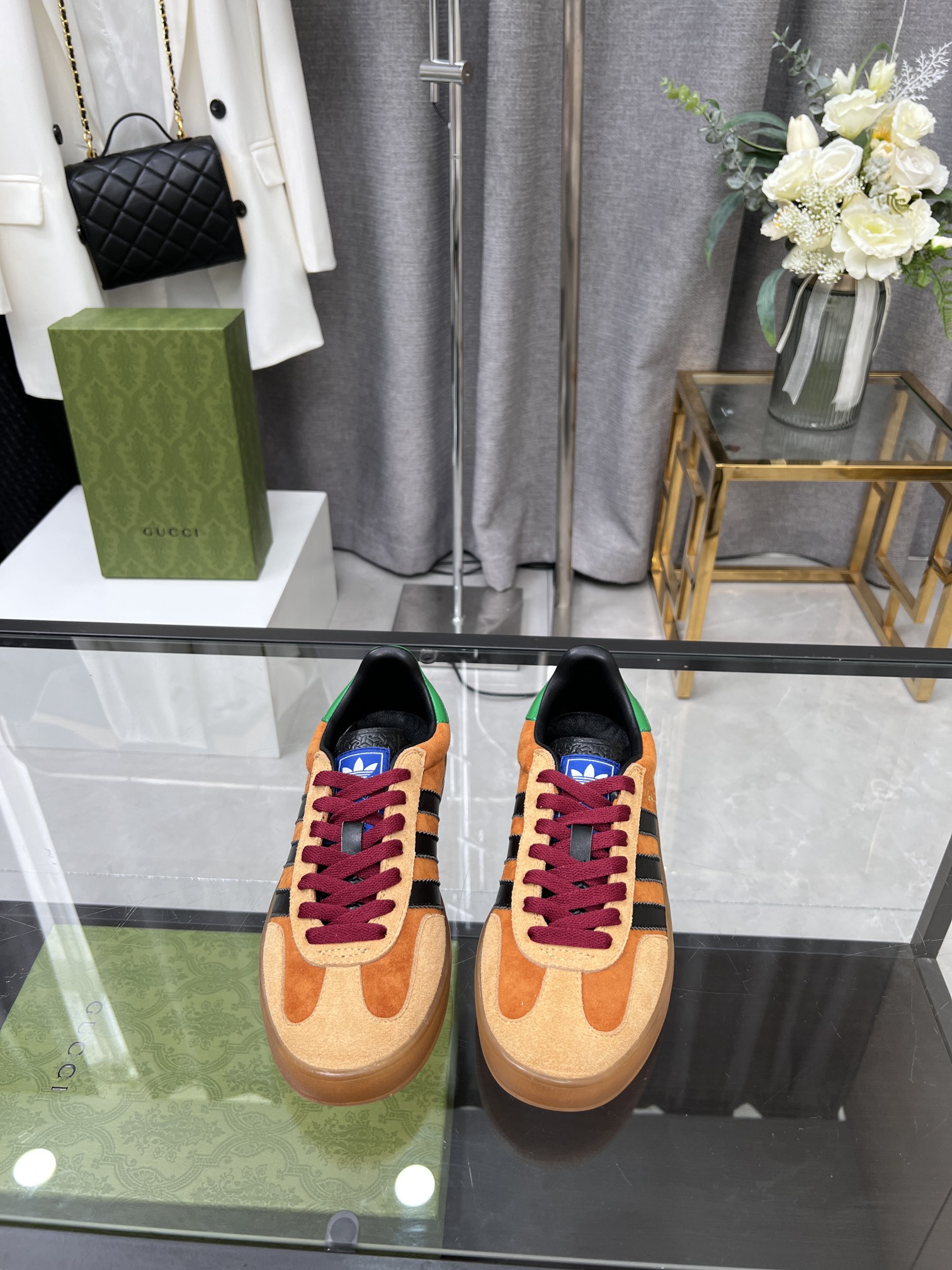 P270 Dongguan producción Gucci Adidas modelos de marca compartida, modelos de pasarela de la Semana 