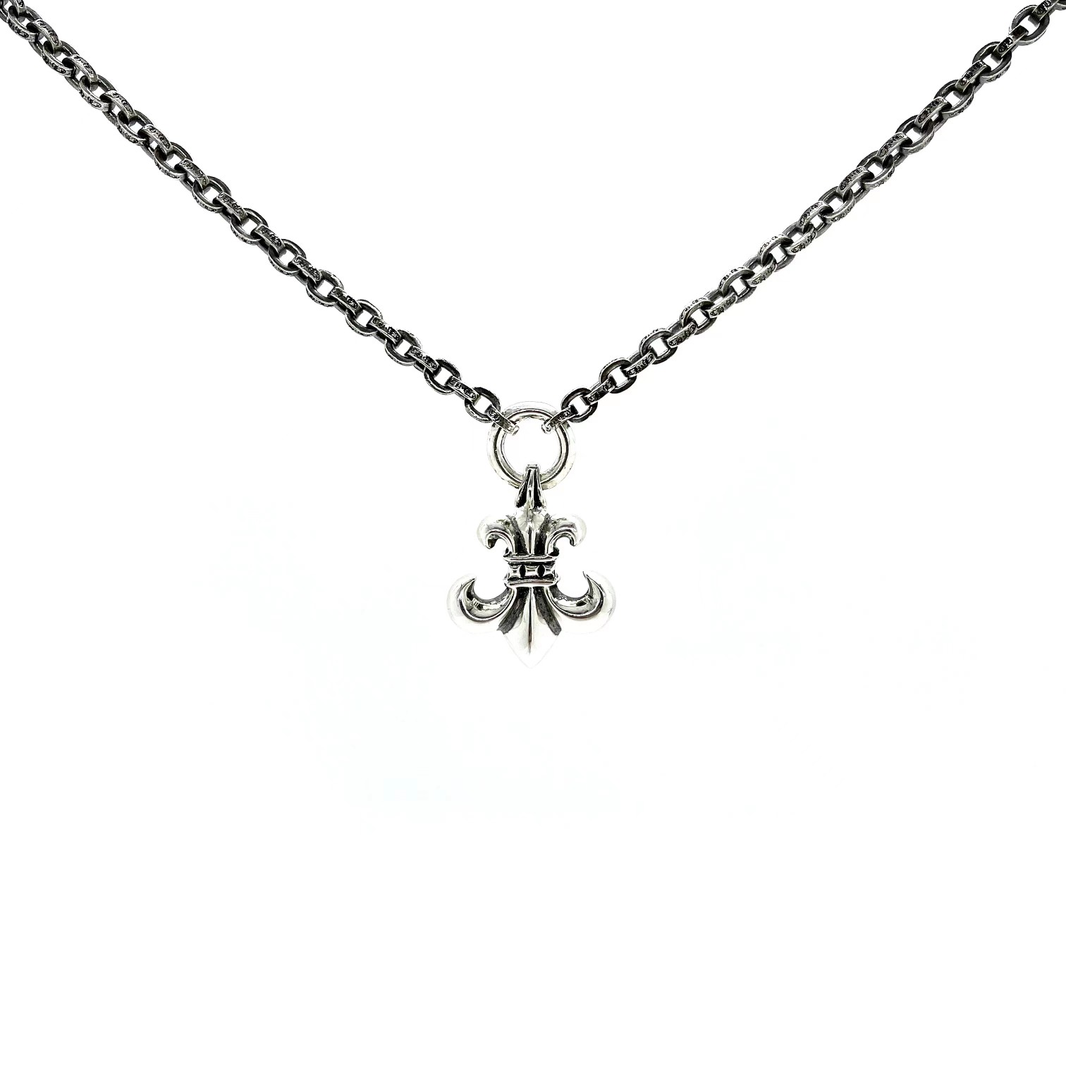 Chrome Hearts 𝐂𝐡𝐫𝐨𝐦𝐞 𝐡𝐞𝐚𝐫𝐭𝐬